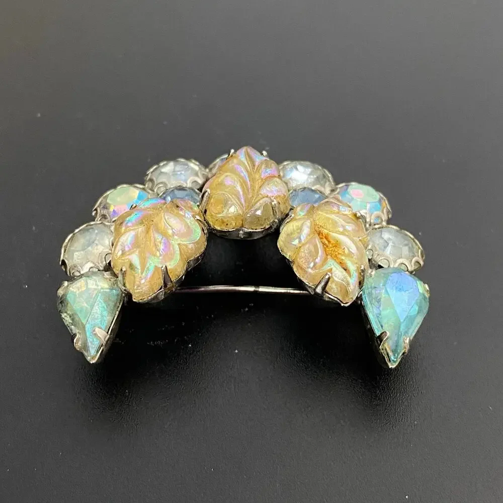 Vintage WEISS Iridescent Crystal & Molded Leaf Crescent Brooch Pin 50s Glam